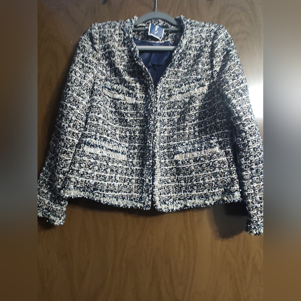 STELLA + LORENZO Ladies (NWT) Embellished Tweed Jacket Size Medium.